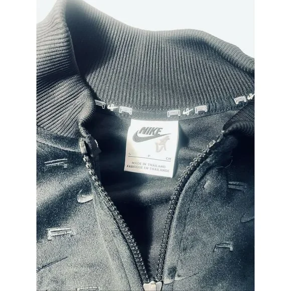 Nike Air Velour Zip Cropped Jacket - Picture 9 of 9